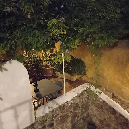 Casa Glicinias بيت للعطل *