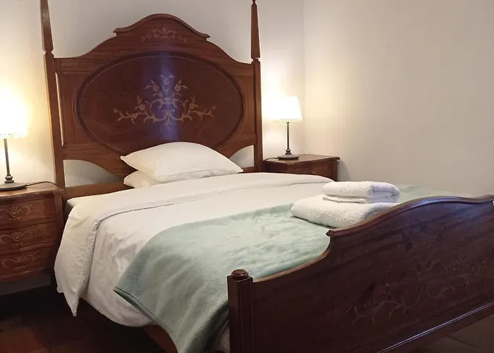 Casa Glicinias * オビドス