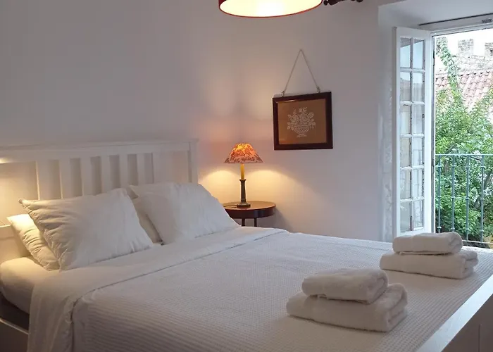 Casa Glicinias オビドス