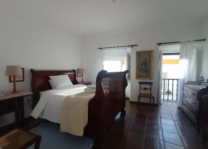 Casa Glicinias * オビドス